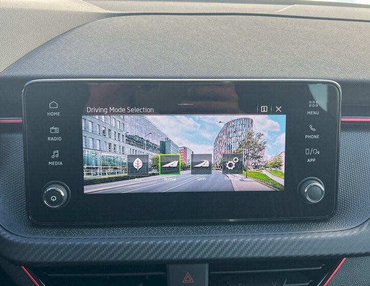 Škoda Scala Hatchback 1,0 l 85 kw