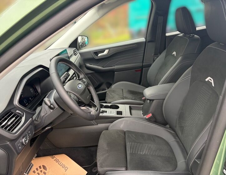 Ford Kuga SUV / Terénní 2,5 l 178 kw