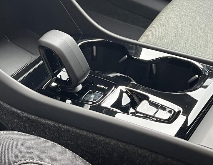 Volvo XC40 11