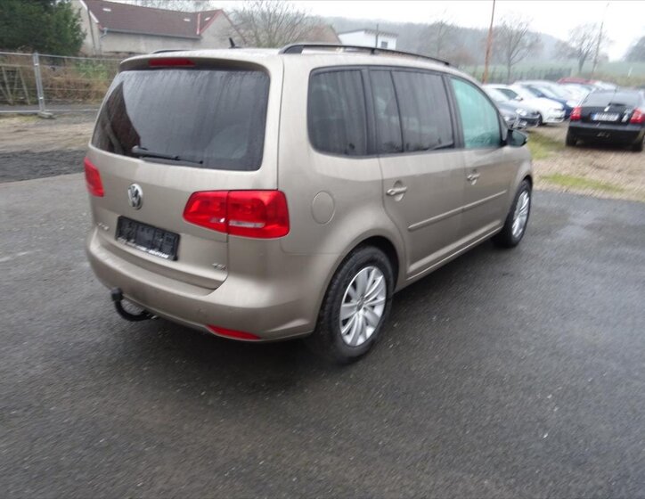 Volkswagen Touran 4