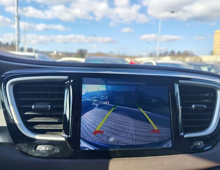 Chrysler Pacifica MPV 3,6 l 211 kw