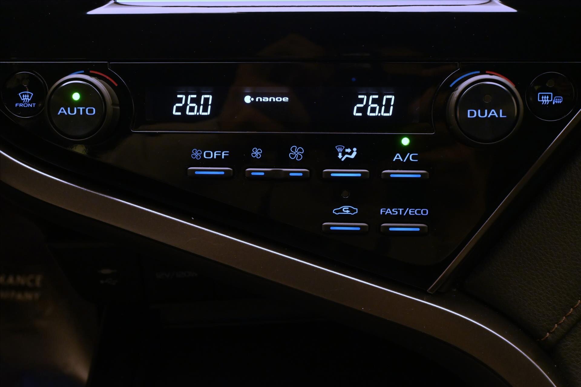 Toyota Camry Sedan / Limuzína 2,5 l 160 kw