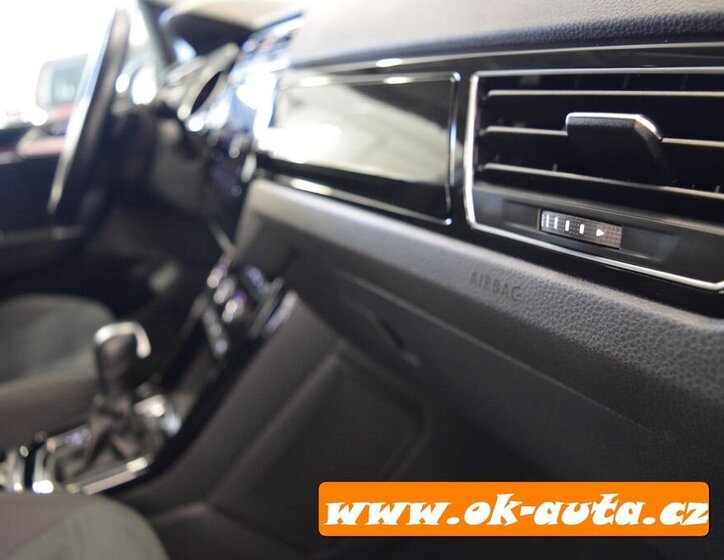 Volkswagen Touran MPV 0,0 110 kw