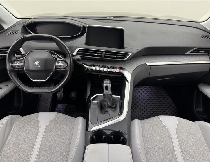 Peugeot 3008 SUV / Terénní 1,2 l 96 kw