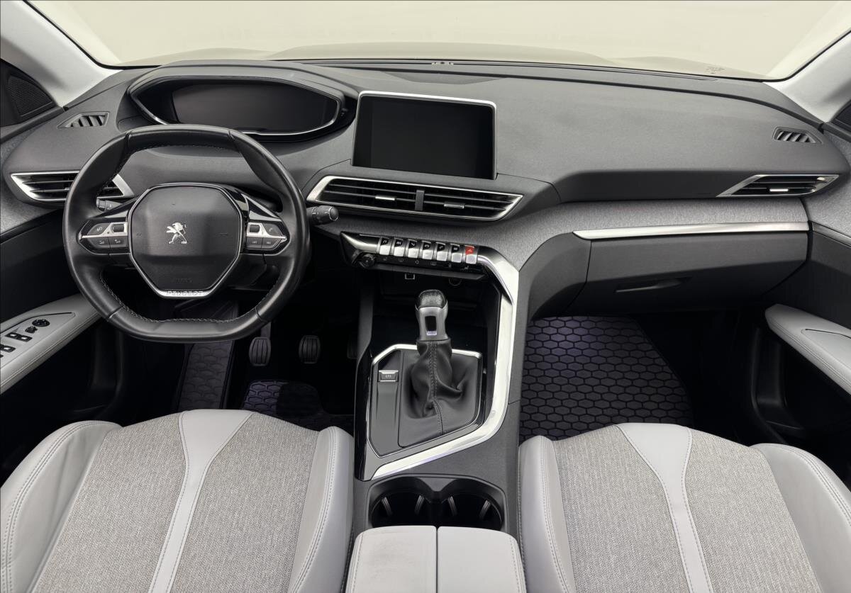 Peugeot 3008 SUV / Terénní 1,2 l 96 kw