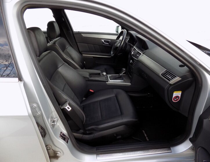 Mercedes-Benz Třídy E Sedan / Limuzína 2,1 l 125 kw