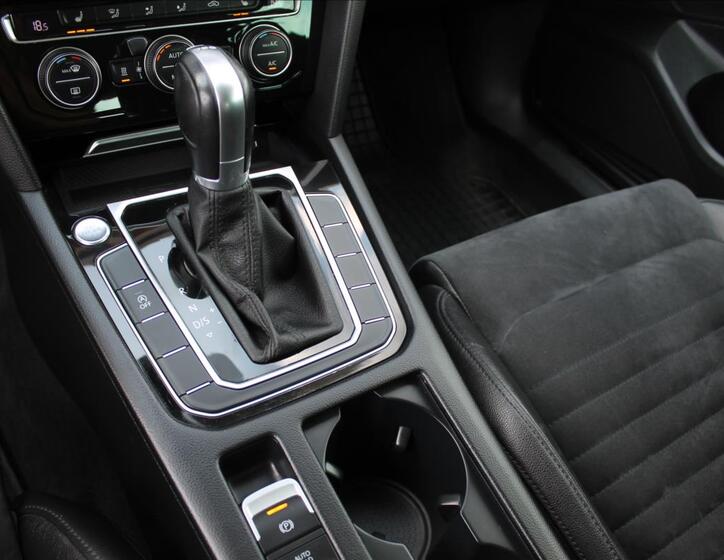 Volkswagen Passat 24