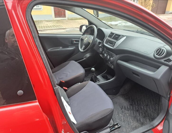 Suzuki Alto Hatchback 996,0 50 kw