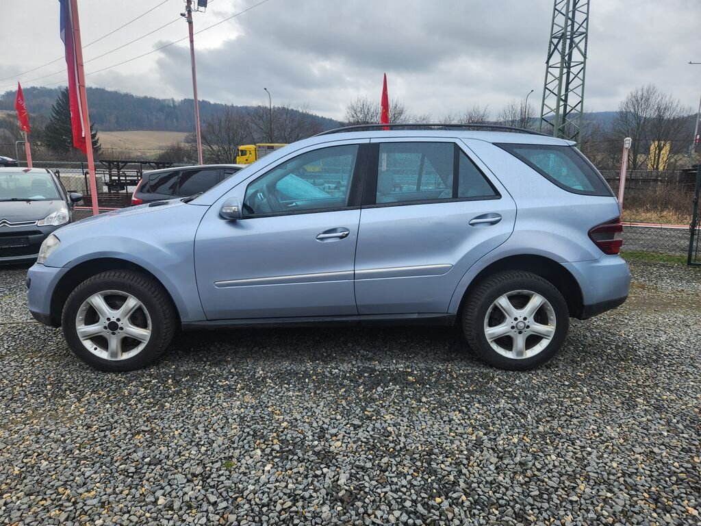 Mercedes-Benz Třídy M SUV / Terénní 3,5 l 200 kw