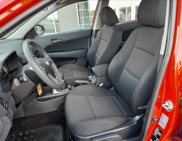 Hyundai i30 Hatchback 1,4 l 80 kw