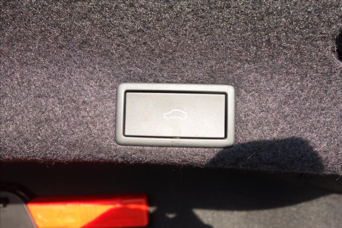 Volkswagen Passat Sedan / Limuzína 2,0 l 110 kw