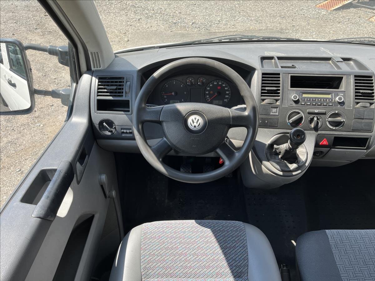 Volkswagen Transporter Valník 2,5 l 96 kw