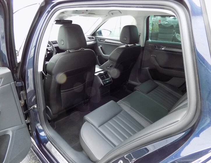 Škoda Superb 11