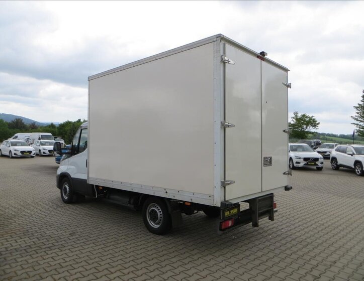 Iveco Daily Skříň 3,0 l 100 kw