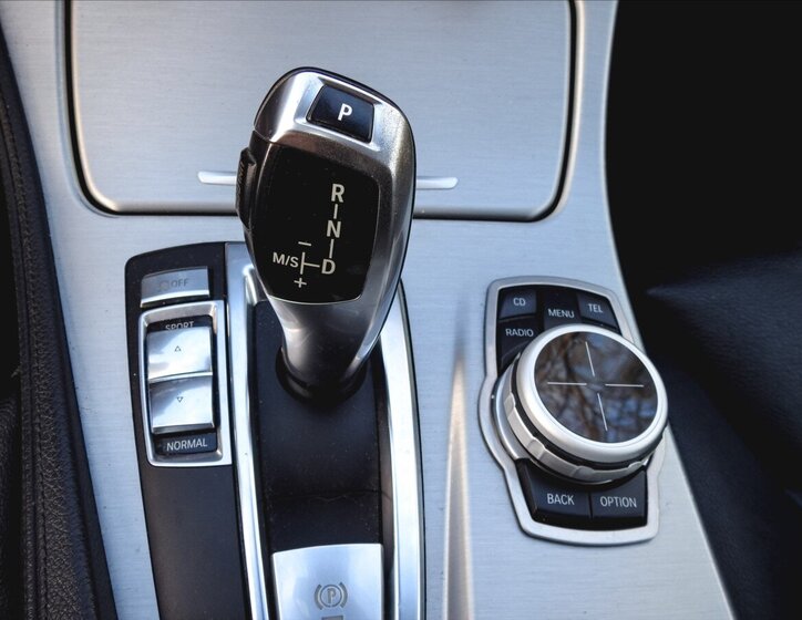 BMW Řada 5 Sedan 3,0 l 180 kw