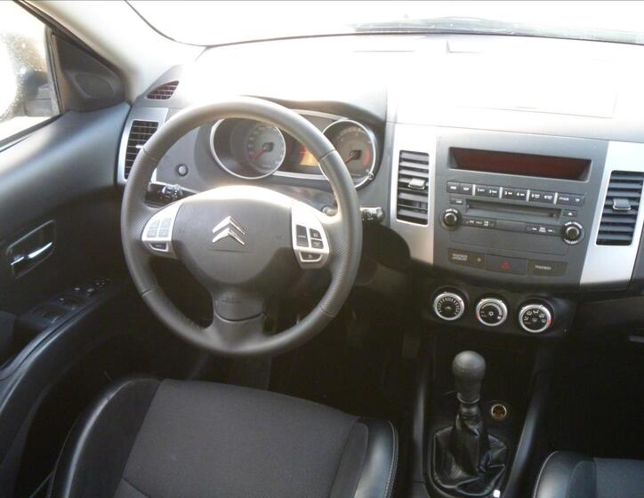 Citroën C-Crosser 13