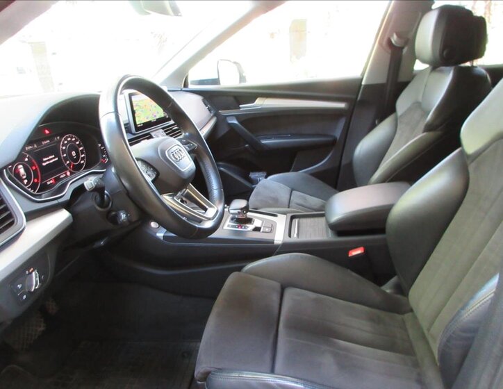 Audi Q5 SUV / Terénní 2,0 l 140 kw