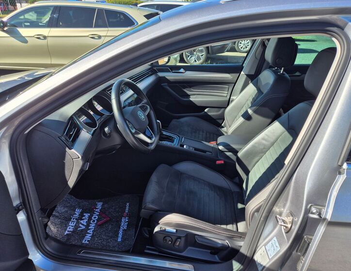 Volkswagen Passat 9