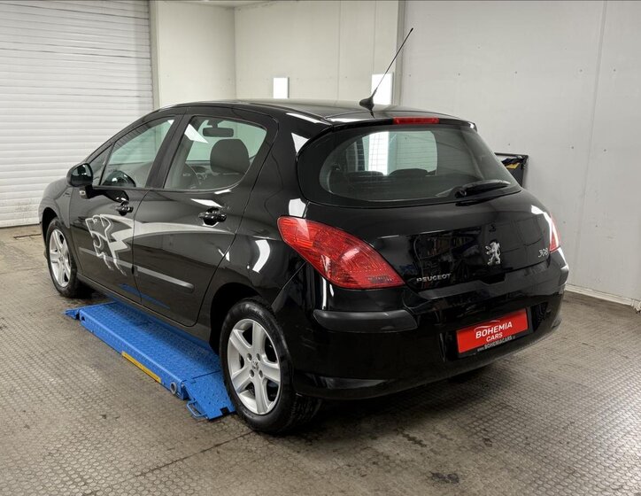 Peugeot 308 Hatchback 1,4 l 70 kw