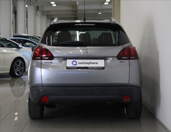 Peugeot 2008 SUV / Terénní 1,2 l 81 kw