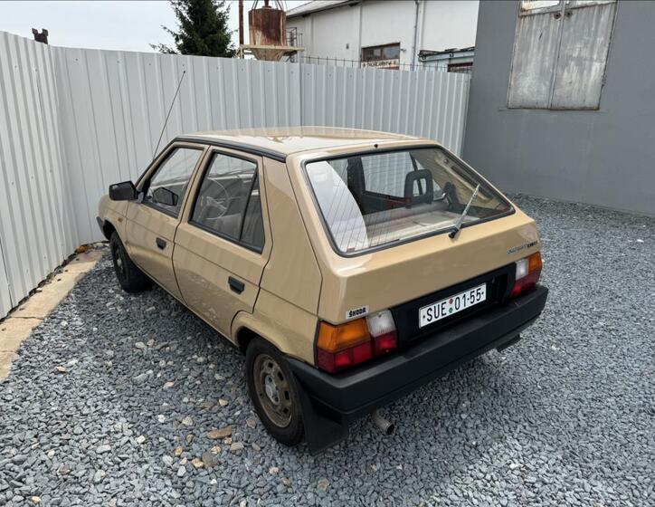 Škoda Favorit 10