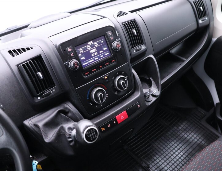 Opel Movano Ostatní 2,2 l 103 kw