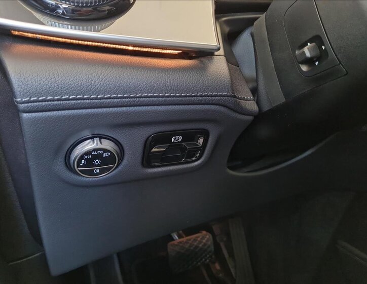 Mercedes-Benz EQE 11