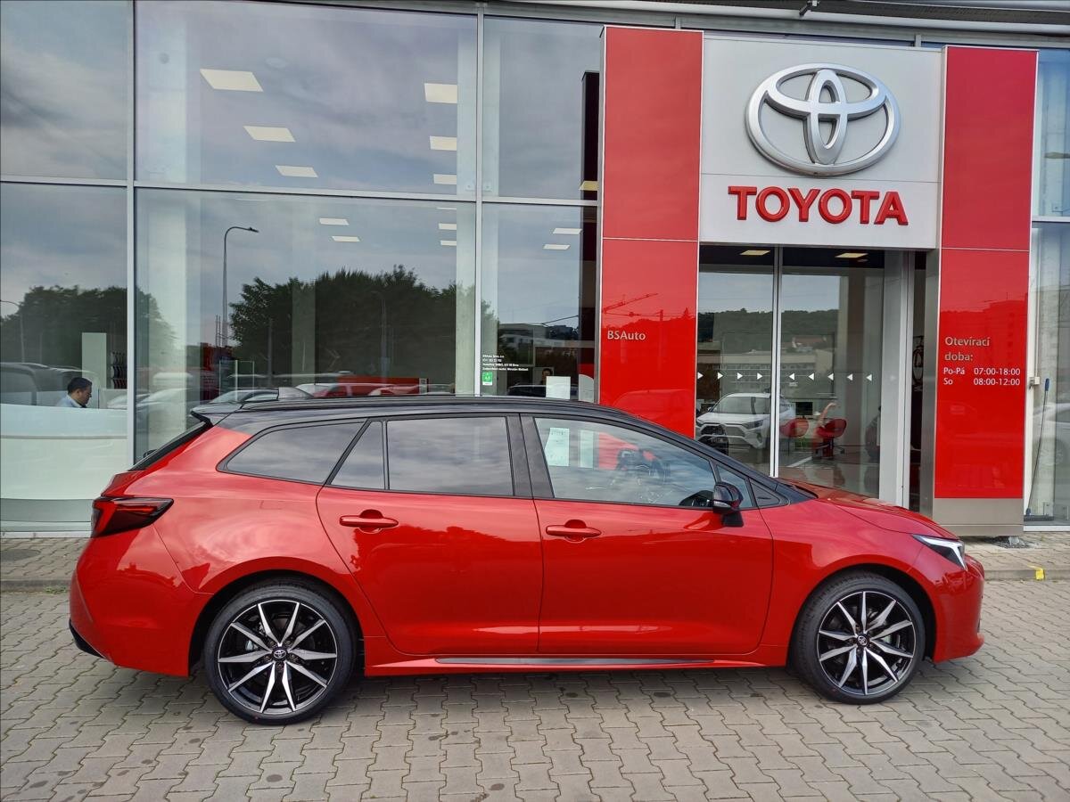 Toyota Corolla Kombi 2,0 l 144 kw