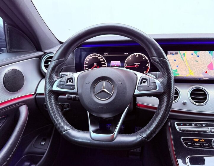 Mercedes-Benz Třídy E 17