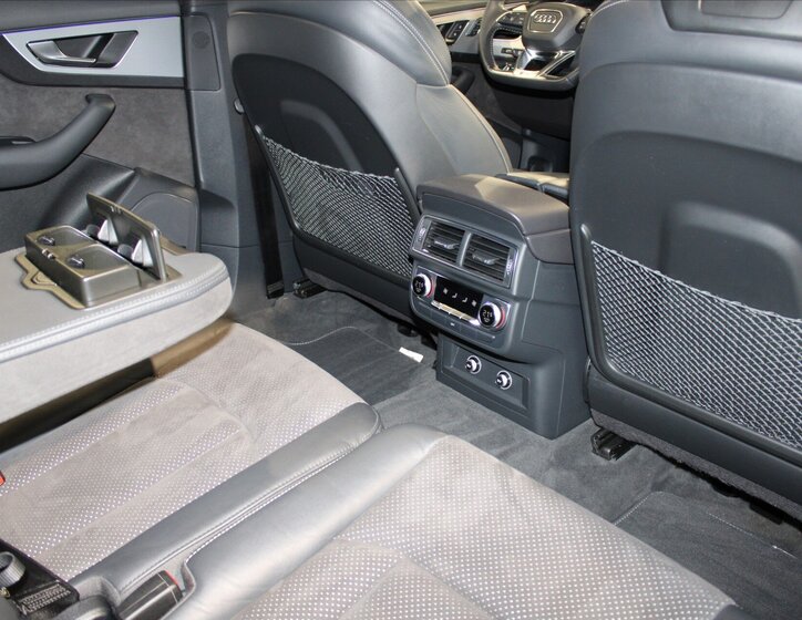 Audi Q7 29