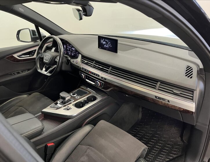 Audi SQ7 SUV / Terénní 4,0 l 320 kw