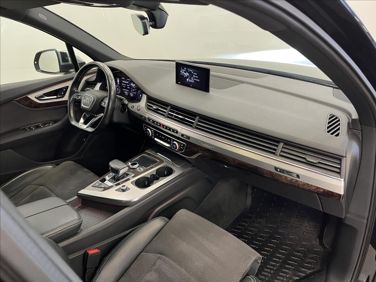 Audi SQ7 SUV / Terénní 4,0 l 320 kw