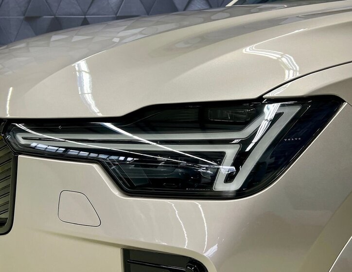 Volvo XC90 SUV / Terénní 2,0 l 335 kw