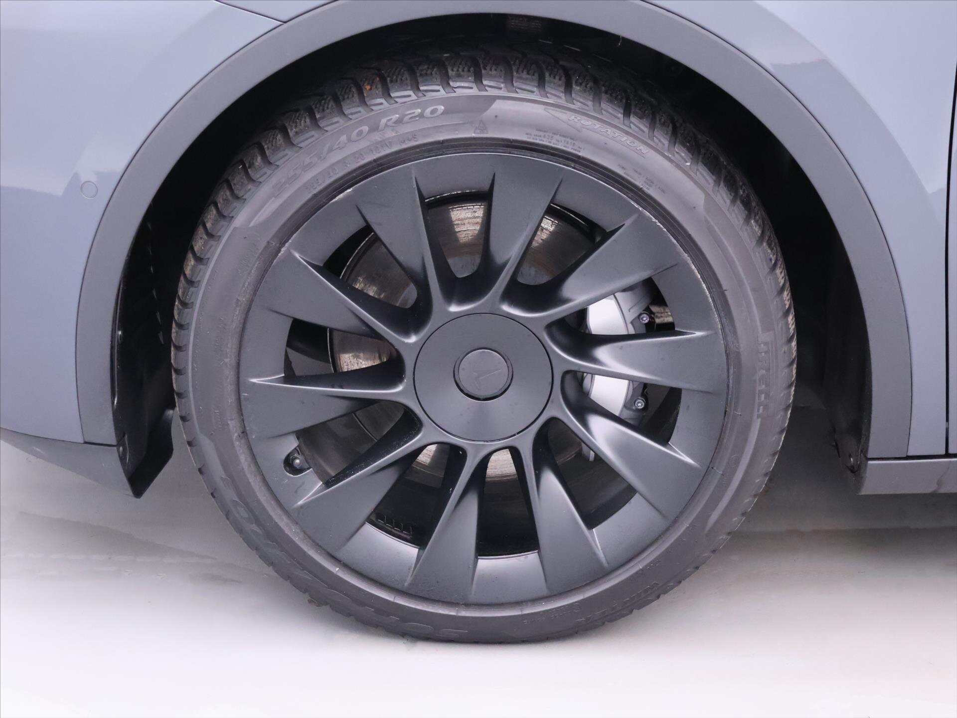 Tesla Model Y SUV / Terénní 0,0 258 kw