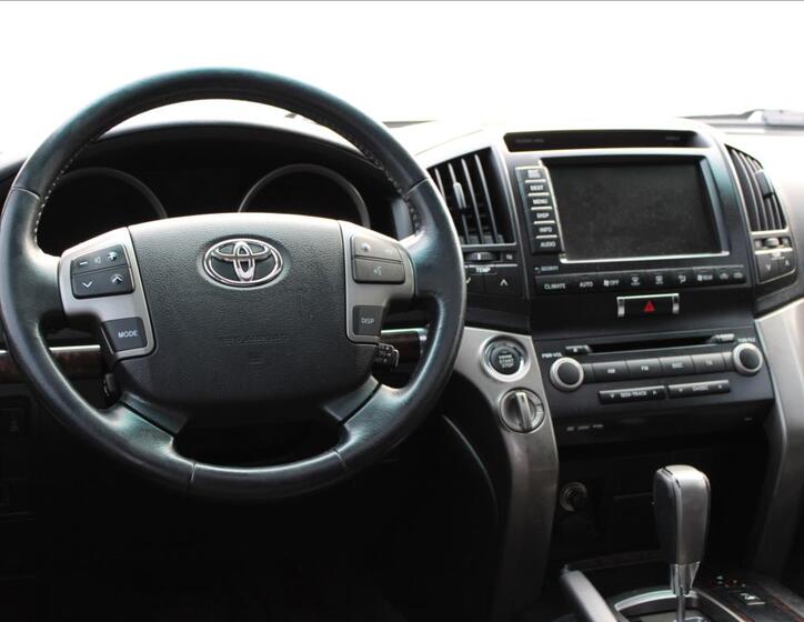 Toyota Land Cruiser 19