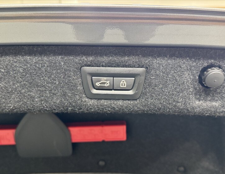 BMW Řada 5 Sedan / Limuzína 4,4 l 390 kw