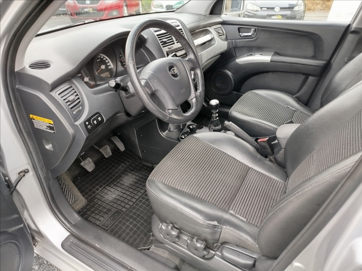 KIA Sportage SUV / Terénní 2,0 l 103 kw