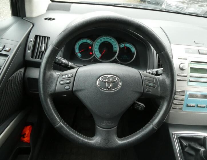 Toyota Corolla Verso 22