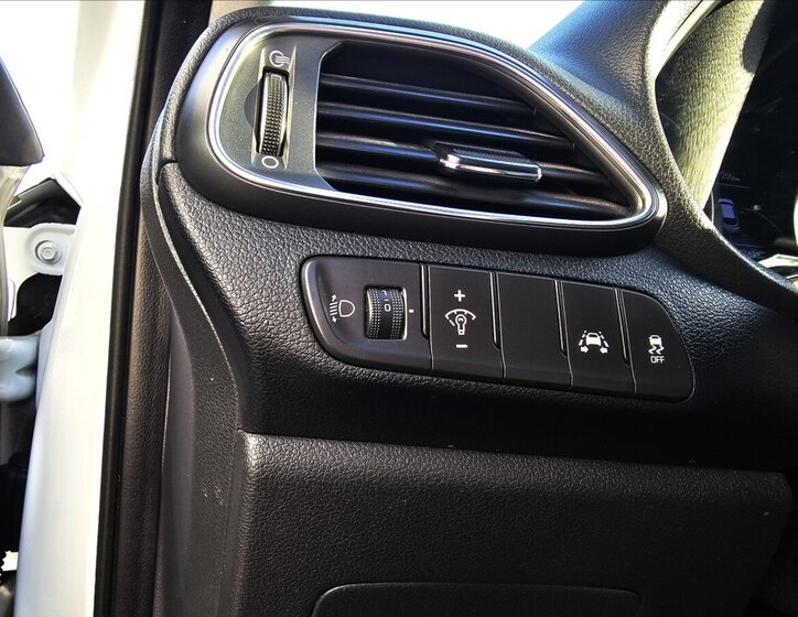 Hyundai i30 Kombi 1,6 l 81 kw