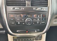 Lancia Voyager MPV 2,8 l 120 kw