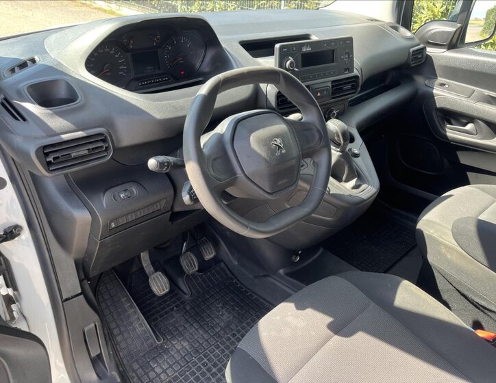 Peugeot Partner Skříň 1,5 l 75 kw