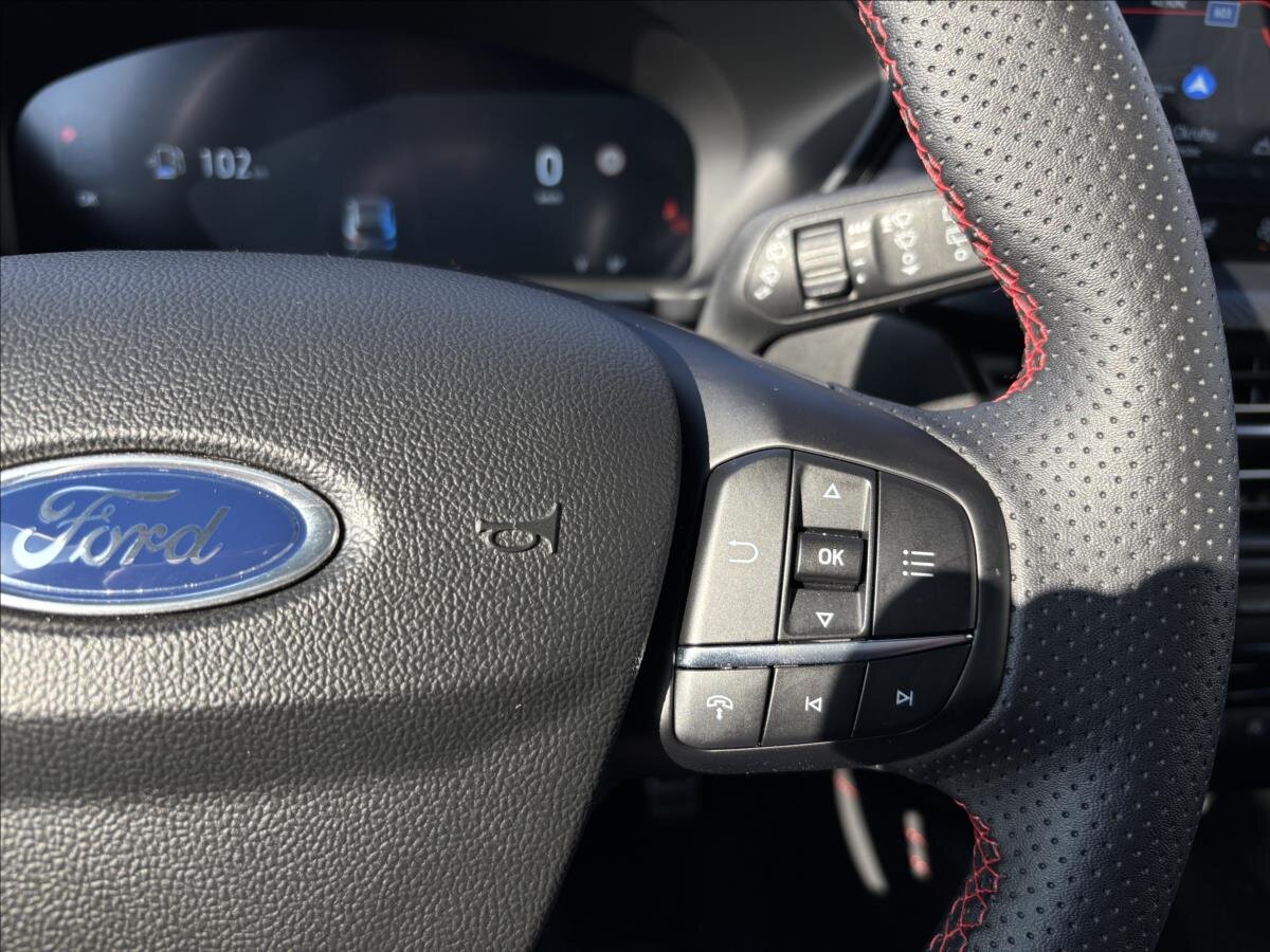 Ford Kuga SUV / Terénní 1,5 l 110 kw