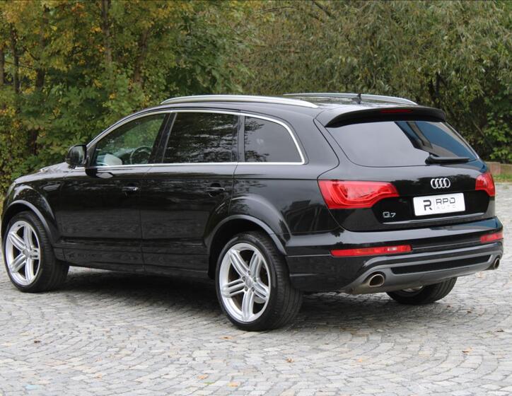 Audi Q7 44