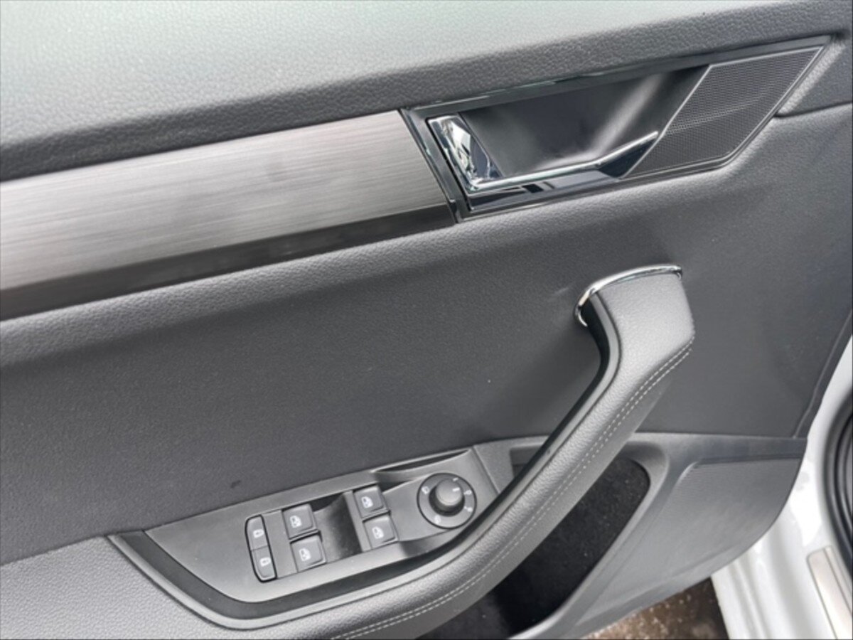 Škoda Superb Kombi 1,5 l 110 kw