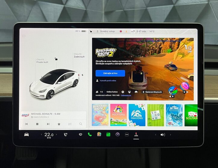 Tesla Model 3 Sedan / Limuzína 0,0 239 kw