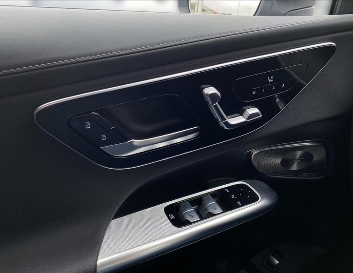 Mercedes-Benz GLC SUV 2,0 l 145 kw