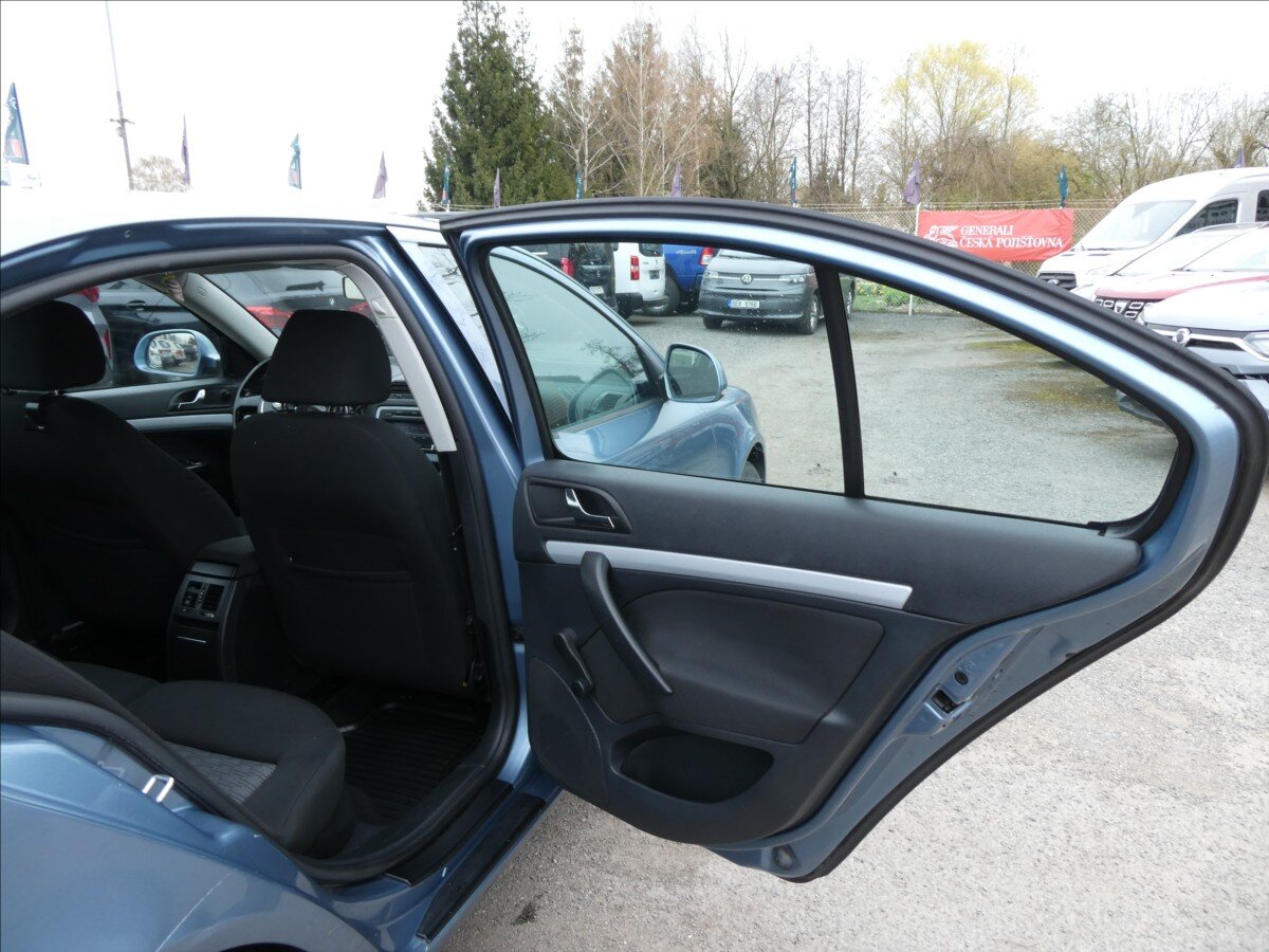 Škoda Octavia Sedan / Limuzína 1,6 l 75 kw