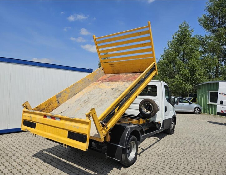 Iveco Daily Sklápěč 2,3 l 93 kw