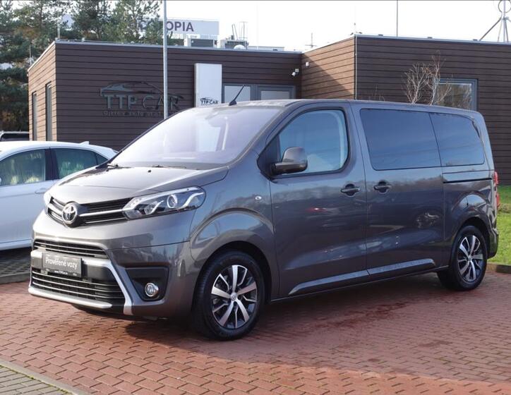 Toyota ProAce Verso 1