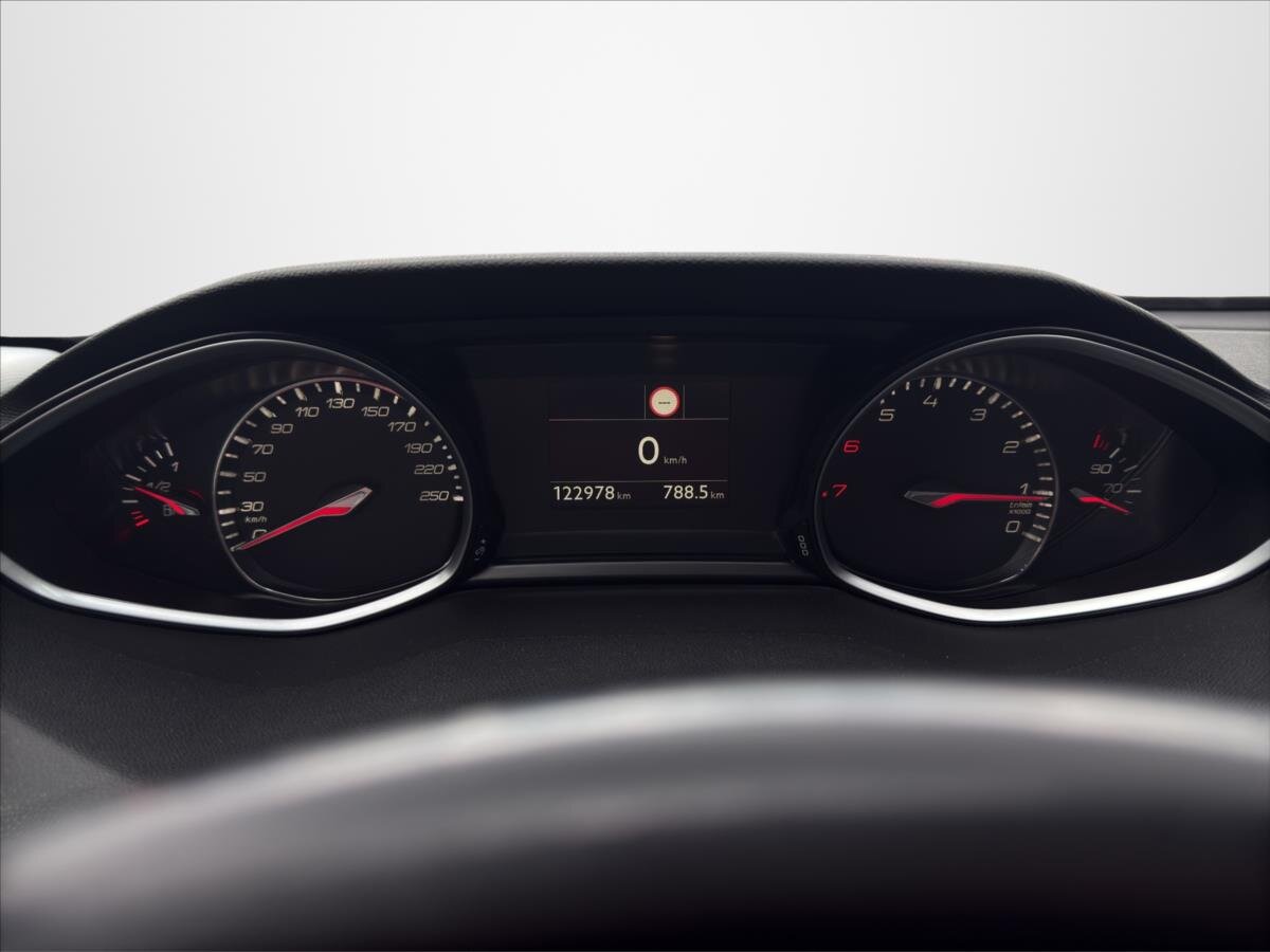 Peugeot 308 Kombi 1,2 l 96 kw